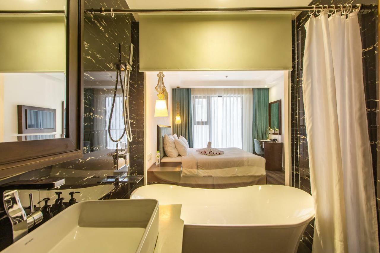 อดาลีน โฮเต็ล แอนด์ สวีท Hotel ดานัง ภายนอก รูปภาพ