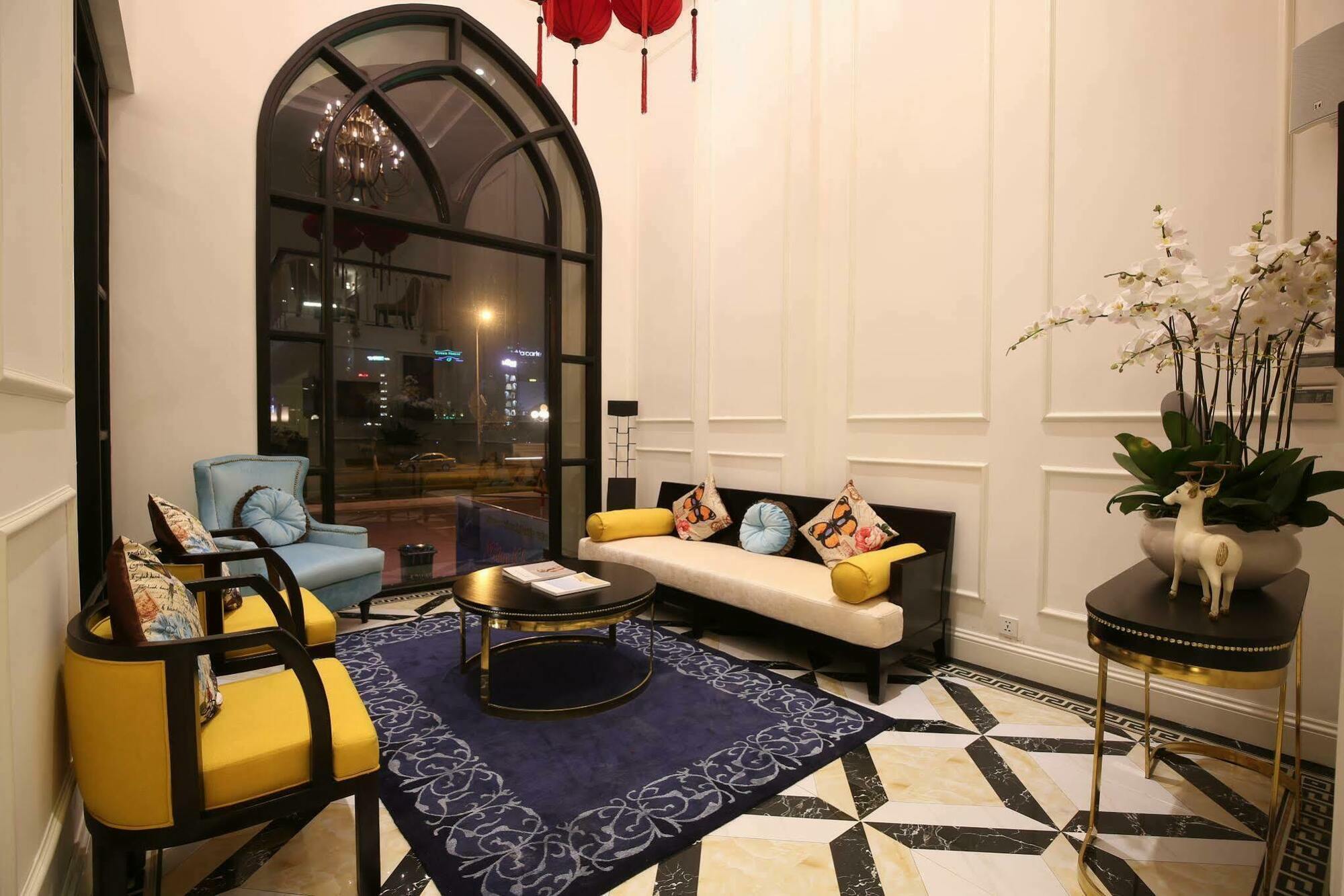 อดาลีน โฮเต็ล แอนด์ สวีท Hotel ดานัง ภายนอก รูปภาพ