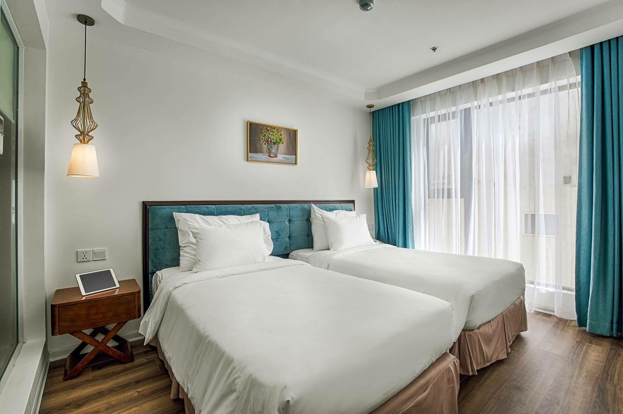 อดาลีน โฮเต็ล แอนด์ สวีท Hotel ดานัง ภายนอก รูปภาพ